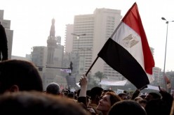 متظاهرون في ميدان التحرير يدعون الى “اسقاط الدستور”