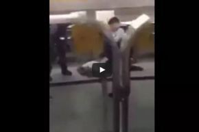 بالفيديو.. الغيرة  تدفع تونسيًّا لضرب شرطيين في مطار ألماني