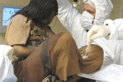 العثور على جثة فتاة عمرها 15 عاما متجمدة لأكثر من 500 عام