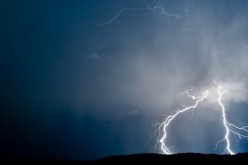 أمطار رعدية على المدن الداخلية يومي الجمعة والسبت