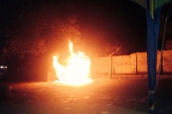 إصابة شرطيين بكدمات وجروح فى حرق الإخوان لسيارة شرطة بحلوان