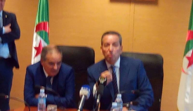 بختي بلعايب يستلم مهامه على رأس وزارة التجارة