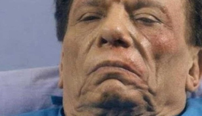 عادل إمام يتعرّض لأزمة صحيّة طارئة.. هل توقّف عن العمل