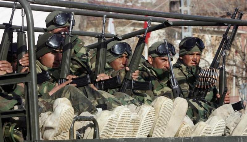 الجيش التركي يدفع بتعزيزات على الحدود العراقية بالتزامن مع بدء عملية استعادة الموصل