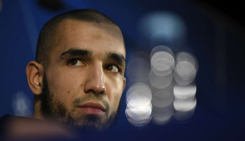 بن طالب يظهر بـ”القميص” ويوجه رسالة لمحبيه