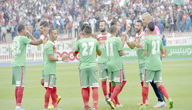 إدارة العميد تصف قرار الرابطة بالسابقة الخطيرة على الكرة الجزائرية