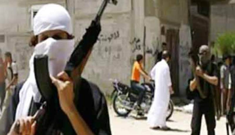 مسلحون يقتحمون مخزن شركة في سوريا و يسرقون 31 شاحنة محملة بالبضائع