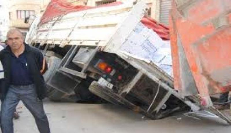 هلاك شخص وجرح اثنين آخرين في سقوط شاحة من على جسر بتلمسان