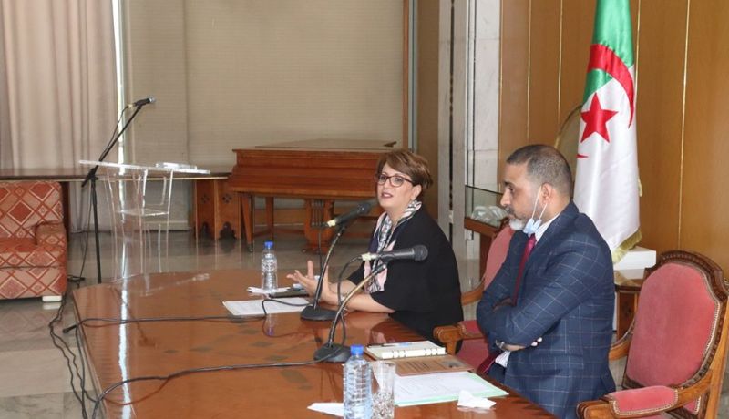 وزيرة الثقافة تؤكد على ضرورة التسويق للمنتوج الفني الجزائري