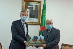 وزير الشؤون الدينية يستقبل سفير دولة هولندا بالجزائر