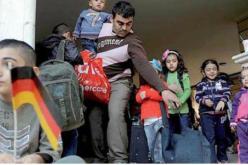 وزيرة الدفاع الألمانية لا إرهابيين بين اللاجئين