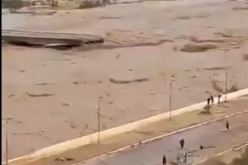 انهيار جسر سيدي حكوم الذي يعبر وادي مزي بالأغواط