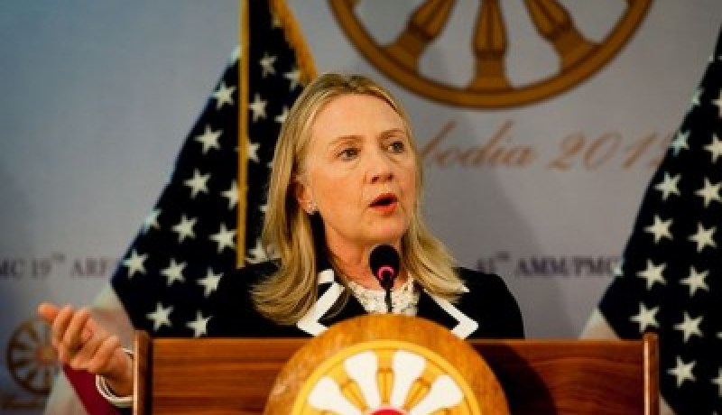 كلينتون : توسع الاستيطان الإسرائيلي يعطل تحقيق السلام من خلال المفاوضات