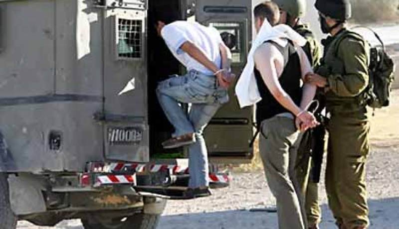 اعتقال 5 فلسطينيين في شمال الضفة الغربية بعد اشتباكهم مع مستوطنين