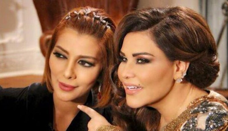 بالفيديو.. أحلام الإماراتية تدعو لأصالة من أمام الكعبة والسبب