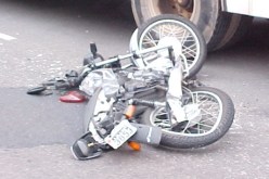 وفاة  سائق دراجة نارية ومرافقه  في حادث مرور بغليزان