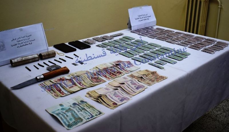 أمن قسنطينة يضع حد لعصابة ترويج مخدرات ويحجز 856 قرص مهلوس