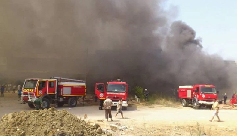 حريق مهول في منطقة الحميز بالعاصمة