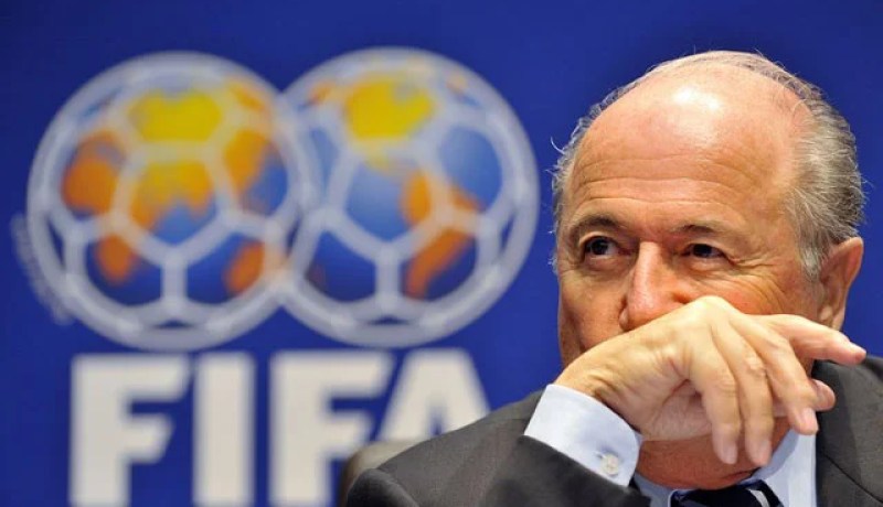 المصير الأسود الذي ينتظر بلاتر بعد انتهاء التحقيق في فضائح الفيفا