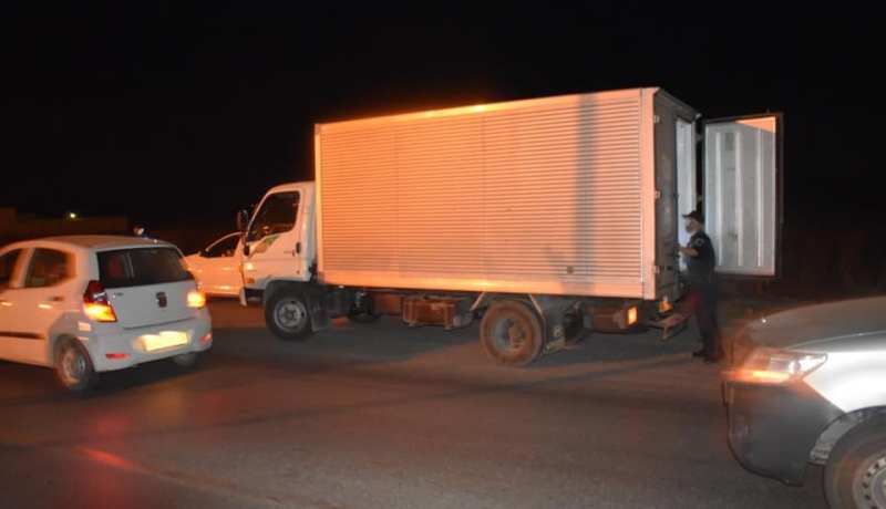 الطارف.. توقيف 3 أشخاص وضبط أسلحة بيضاء ومخدرات