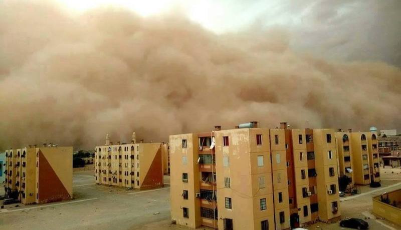 بالصور عاصفة رملية تجتاح مدينة حاسي بحبح في الجلفة