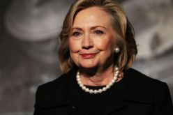 هيلاري كلينتون تدعو إلى تسهيل تجنيس المهاجرين في أمريكا