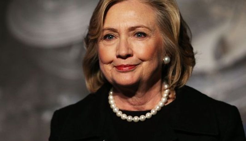 هيلاري كلينتون تدعو إلى تسهيل تجنيس المهاجرين في أمريكا