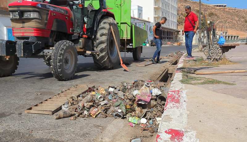 وهران.. إنطلاق عملية واسعة لتنظيف البالوعات بأرزيو