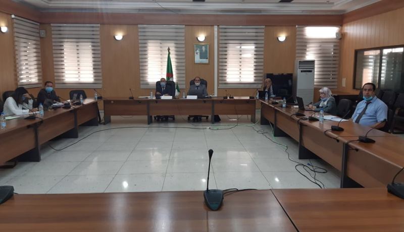 بومزار يبحث سبل تجسيد الاستراتيجية الوطنية لرقمنة الإدارة