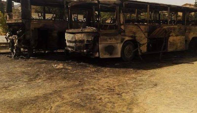 بالصور مجهولون يحرقون حافلتين لمولودية باتنة ويتوعدون بحرق منزل زيداني