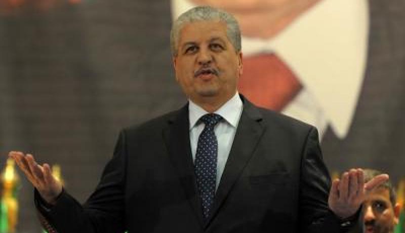 سلال يمثل الرئيس بوتفليقة في مراسم إحياء الذكرى المئوية للحرب العالمية الأولى