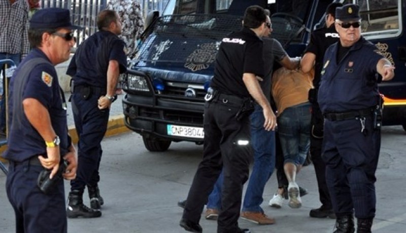 اعتقال جزائري ومغربي يشتبه في صلتهما بداعش في إسبانيا