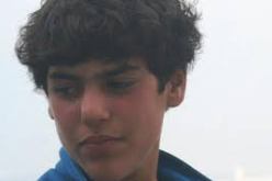 والد اسلام يستنجد السّلطات الجزائرية بعد أن فقد ابنه حاسّة السّمع في أحد السّجون المغربية