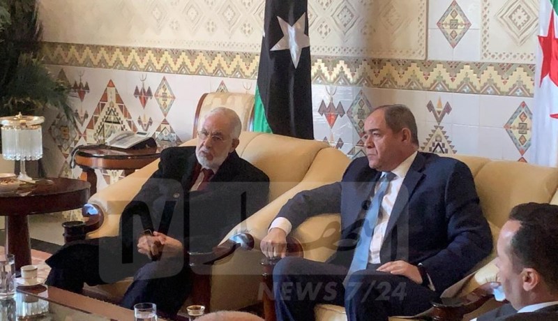 وزيرا الخارجية والداخلية الليبيين يصلان إلى الجزائر