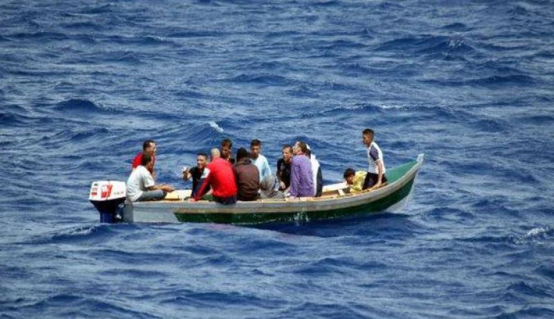 توقيف 12 “حراڤاً” في وهران وعين تيموشنت