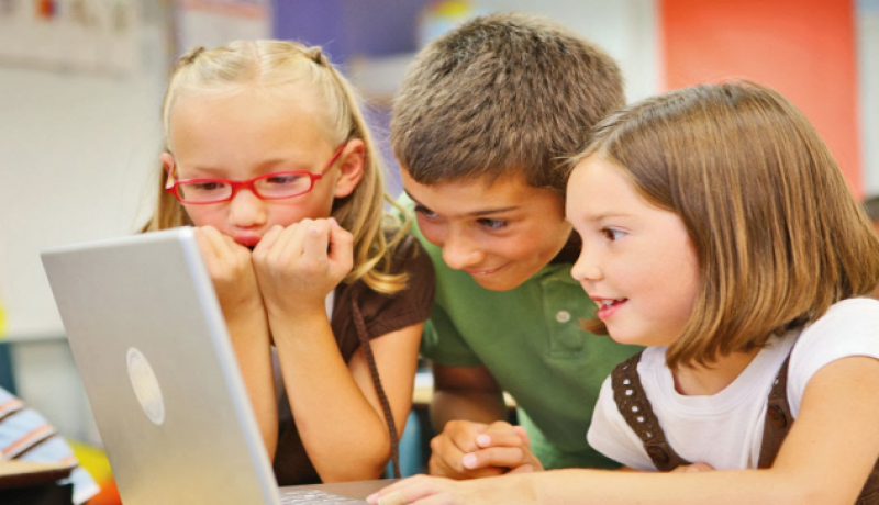 هذا ما يحدث لأطفالك نتيجة إدمانهم على شبكات التواصل الإجتماعي ؟