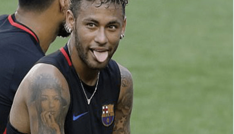 نيمار يرّد ساخرا على رئيس برشلونة :” أنت مجرد نكتة مضحكة “