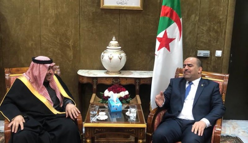 السعودية والجزائر تبحثان تعزيز العلاقات الثنائية