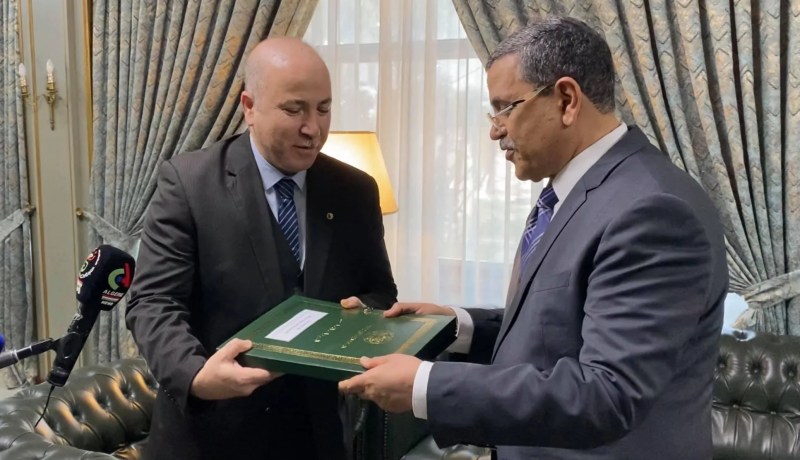 بالصور.. أيمن بن عبد الرحمان يتسلم مهامه وزيرا أول