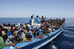 خفر السواحل الايطاليون ينقذون نحو 1200 مهاجر