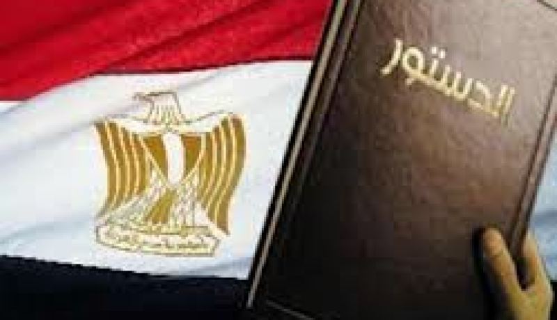 الاسلاميون يعلنون حصول الدستور على تأييد غالبية المصريين في الاستفتاء