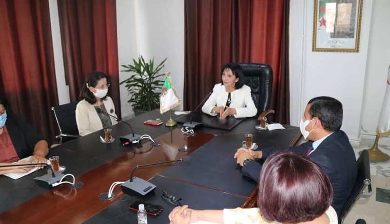 بن حراث تشرف على تنصيب الأمينة العامة الجديدة لوزارة البيئة