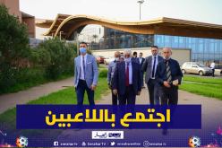 بالصور.. عاشور جلول يجتمع بلاعبي الإتحاد بعين البنيان