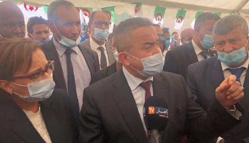براقي يأمر برفع القيود على تراخيص حفر الآبار لفائدة فلاحي النعامة