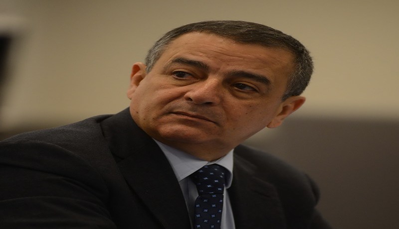 بوشوارب يعود من الباب الواسع