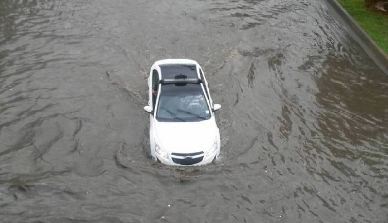 بولاشيك تحذّر من الأمطار الغزيرة التي تعرفها الجزائر