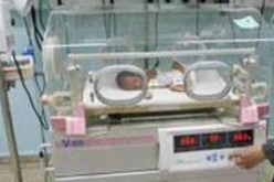 فتاة تضع مولودا من شقيقها بشلغوم العيد