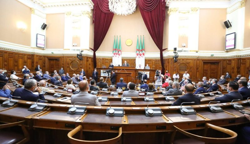 مجلس الأمة: المصادقة على  مشروع قانون الحماية من عصابات الأحياء