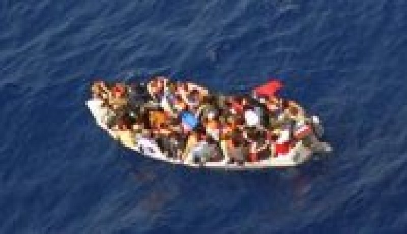 غرق قارب مصري على متنه 40 مهاجرا غير شرعي قرب سواحل ليبيا