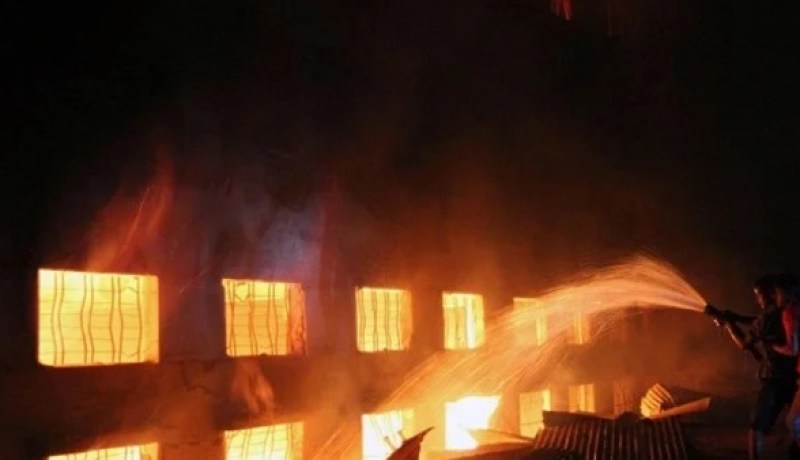 إنقاذ أزيد من 120 ألف قنطار من الحبوب إثر اندلاع حريق بمخزن في تيسمسيلت